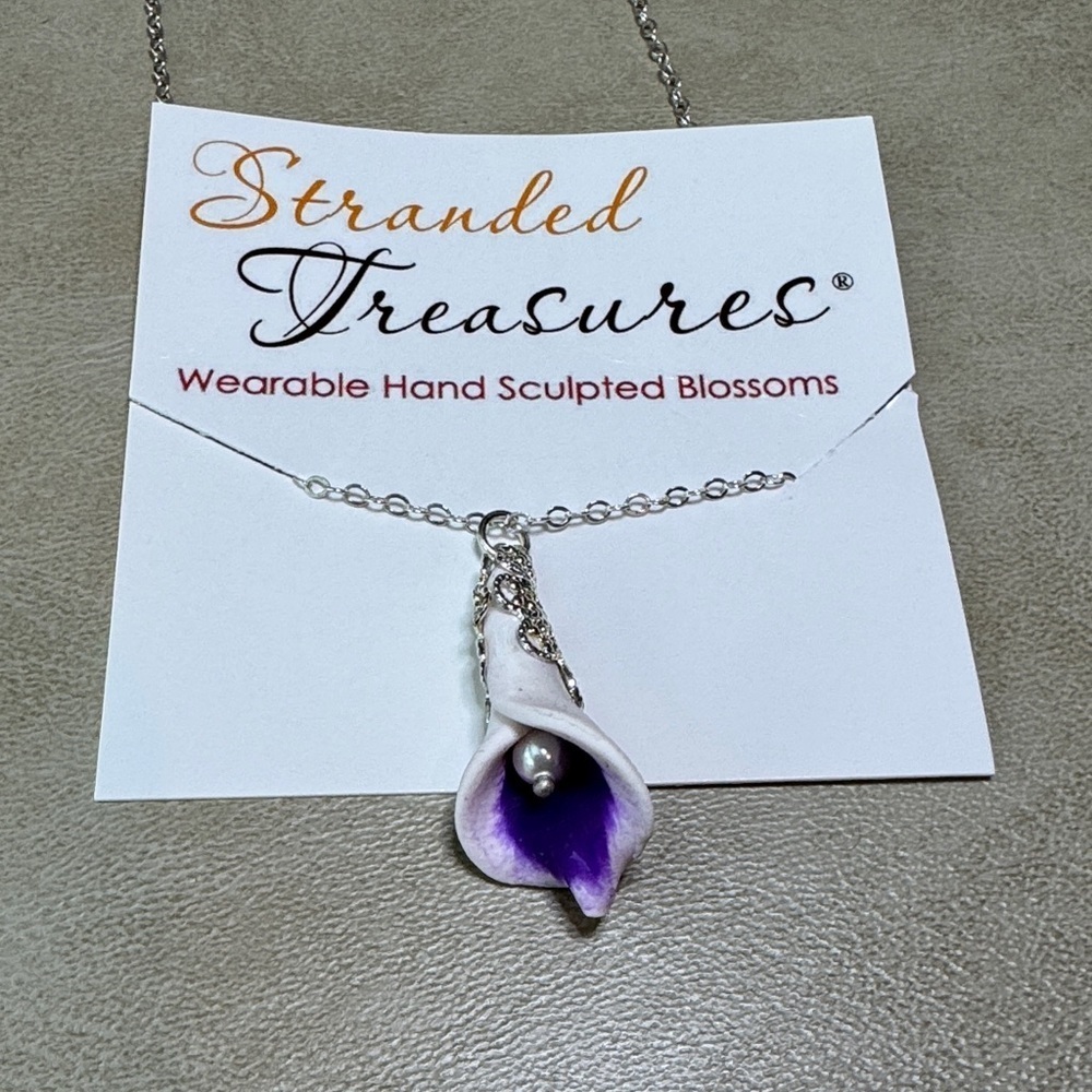 Purple and White Calla Lily Necklace 9"